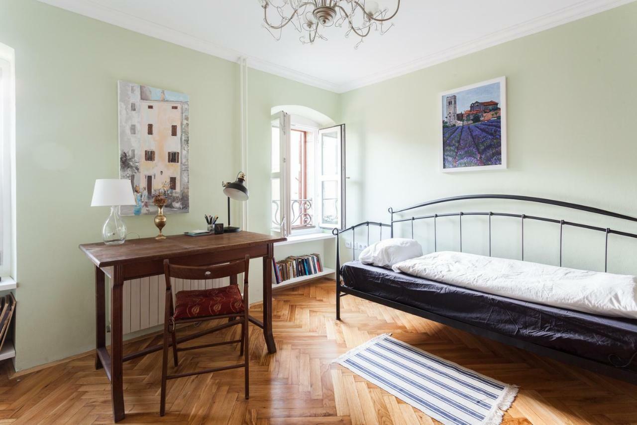 Guesthouse Galeb ヴルサル エクステリア 写真