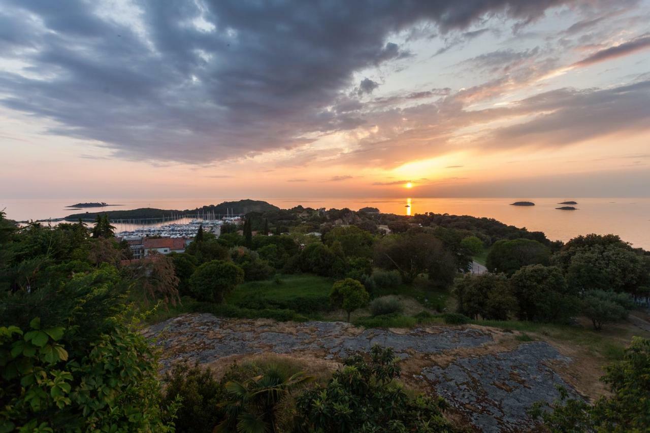 Guesthouse Galeb ヴルサル エクステリア 写真